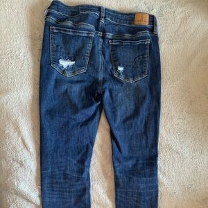 Jean American eagle ,size is a 8 and blue jeans